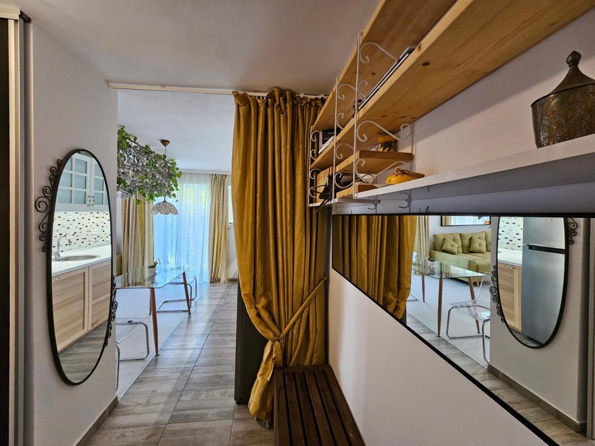Manolaire Airport Residence Otopeni Luaran gambar
